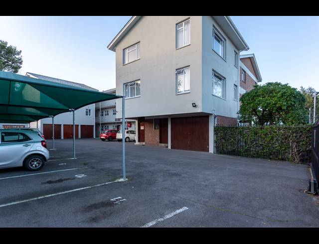 2 BEDROOM APARTMENT FOR SALE IN WYNBERG UPPER